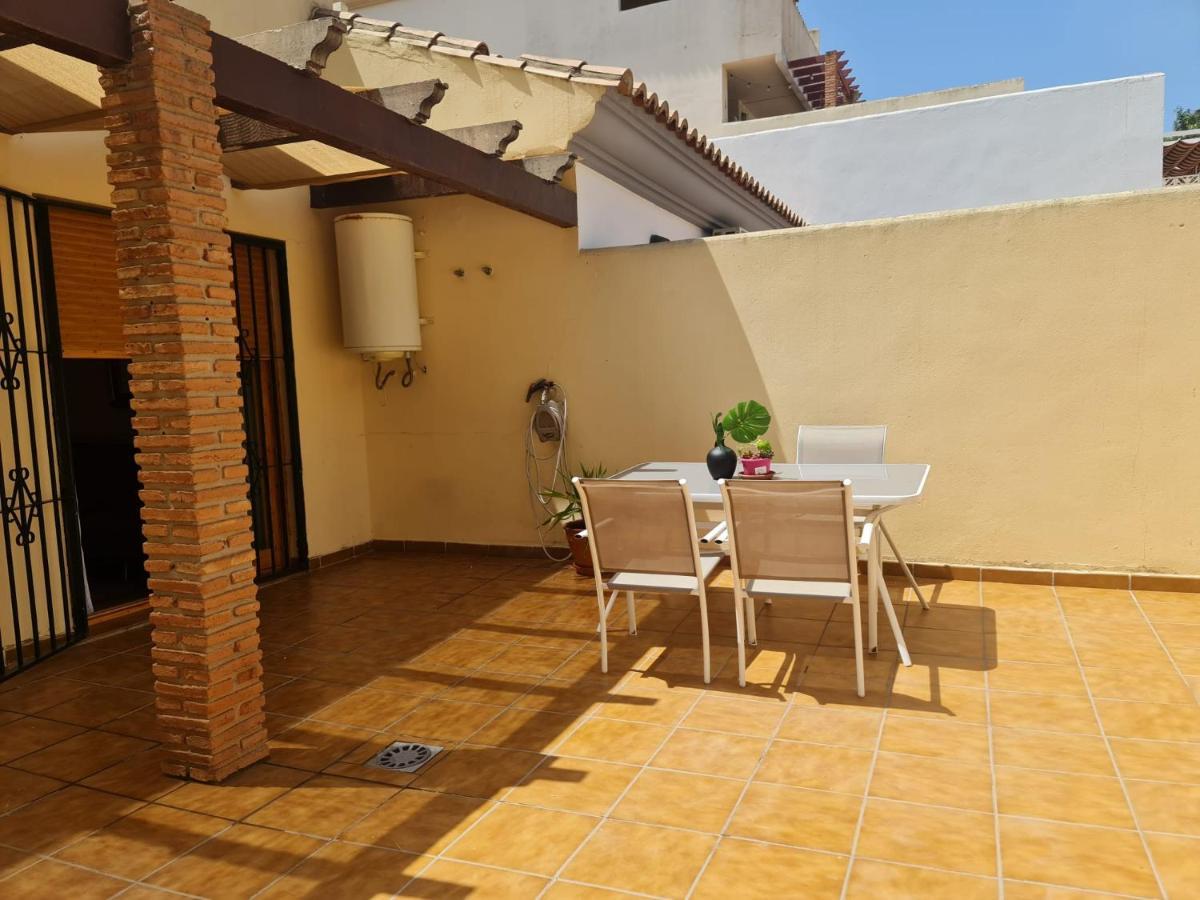 מאלגה Apartamentos Benalmarina מראה חיצוני תמונה