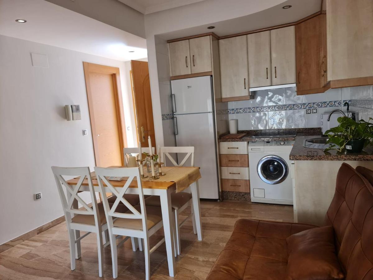 מאלגה Apartamentos Benalmarina מראה חיצוני תמונה