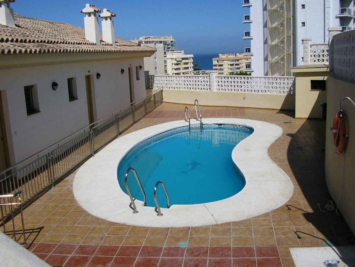 מאלגה Apartamentos Benalmarina מראה חיצוני תמונה