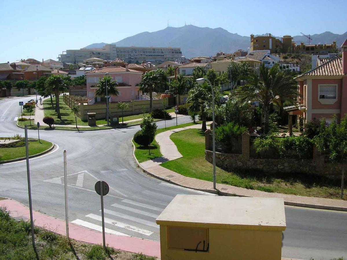 מאלגה Apartamentos Benalmarina מראה חיצוני תמונה